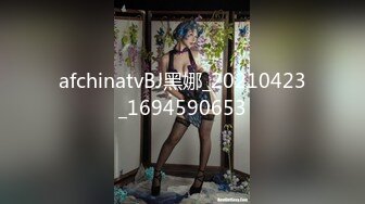 漂亮健身美眉 想不想要 人家是女教练你要尊重 妹子身材不错 扶墙撅着屁屁被后入 内射