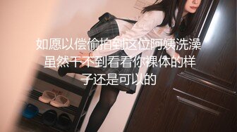 [MP4/ 550M] 三男两女多人淫乱沙发上干到卧室，一人一个后入开操，摄影小哥旁边指导姿势