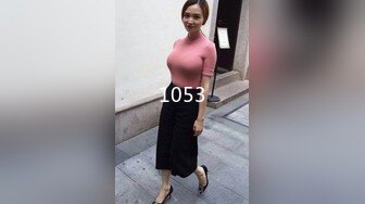 重磅！高门槛梦幻联动，顶级绿帽网红大咖联手【绿帽女友 你的大婊姐】，当着男友的面给戴绿帽子 (23)