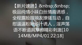 跟随偷窥跟男友逛街的漂亮小姐姐 哥们你知道你的骚女友没有穿内内吗 还穿这么短的裙子