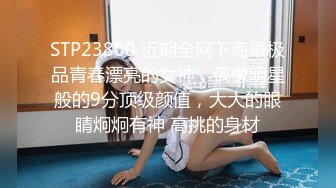 妹子把小三抓到卫生间脱她衣服露出两个白花花大奶子