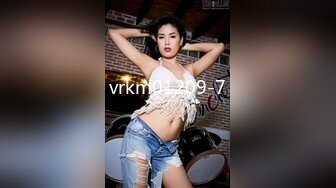 STP27131 漂亮女员工上班玩手机被老板监控拍到被叫到办公室接受老板的肉棒惩罚 -小允儿